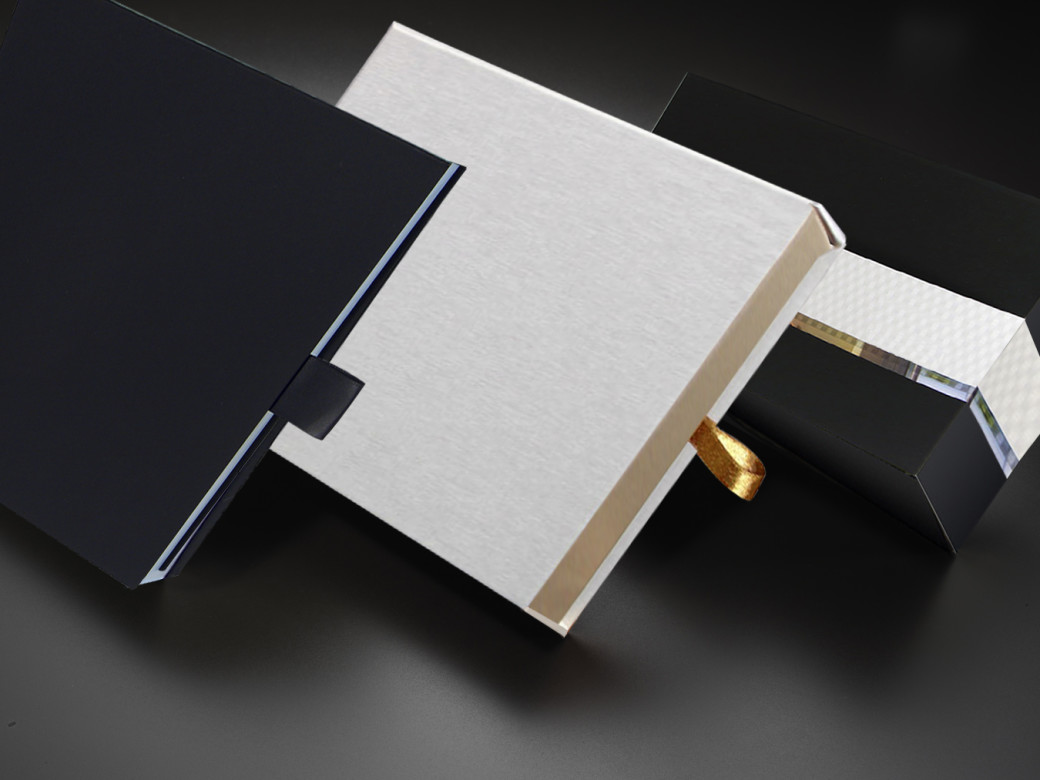Ensure Your Offer Gets Noticed with Direct Mailers